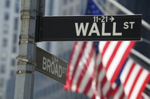Read more about the article Wall Street abre em alta com ações de tecnologia liderando ganhos